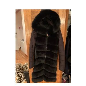 Fur/ puffer coat